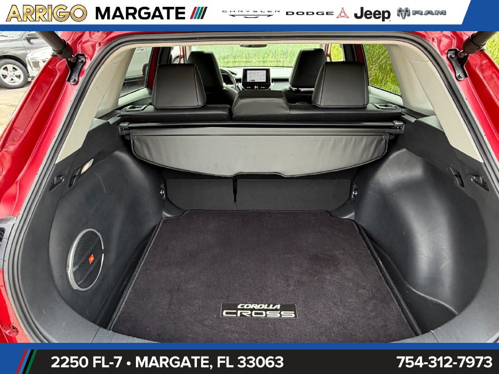 Used 2023 Toyota Corolla Cross XLE w/ Convenience Package FWD image 14
