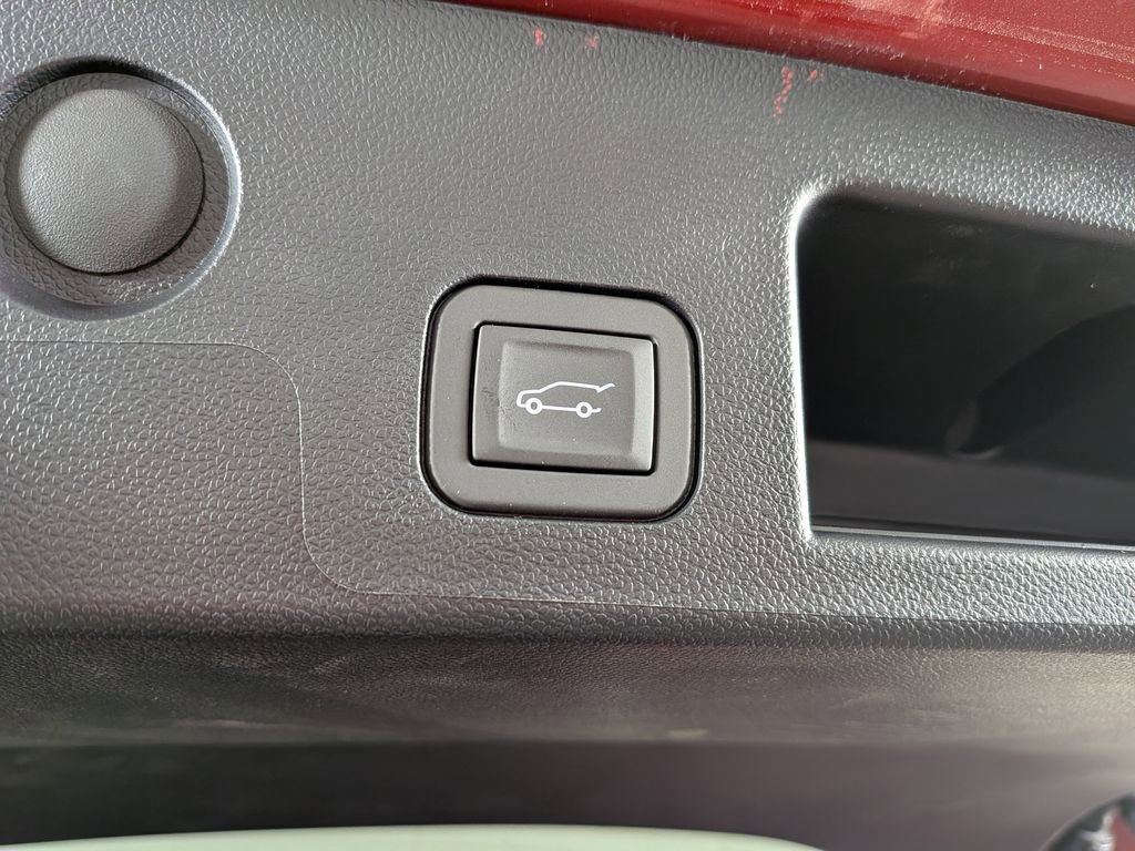 New 2026 Chevrolet Equinox LT w/ Convenience Package II image 11