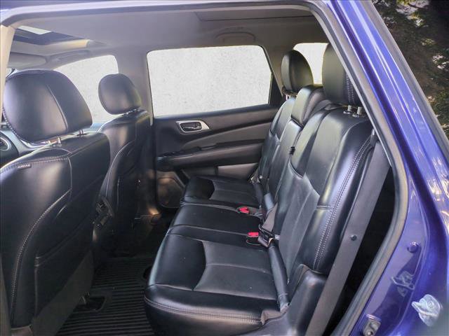Used 2017 Nissan Pathfinder Platinum FWD image 20