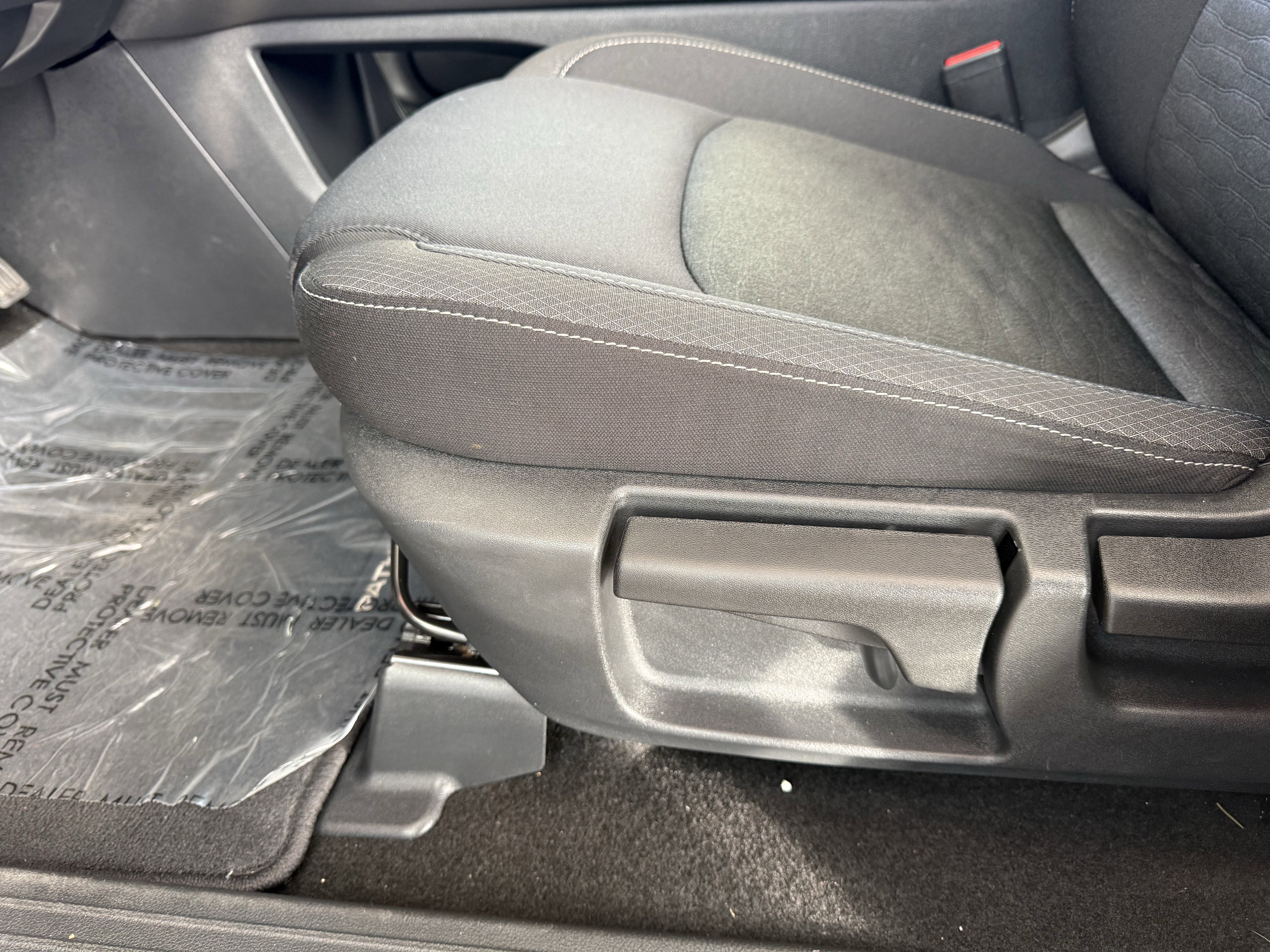 Used 2024 Nissan Pathfinder S image 5