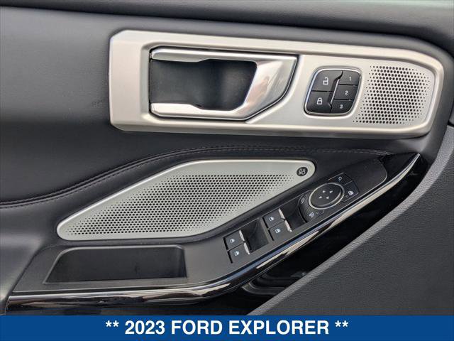 Used 2023 Ford Explorer Platinum w/ Technology Package image 11