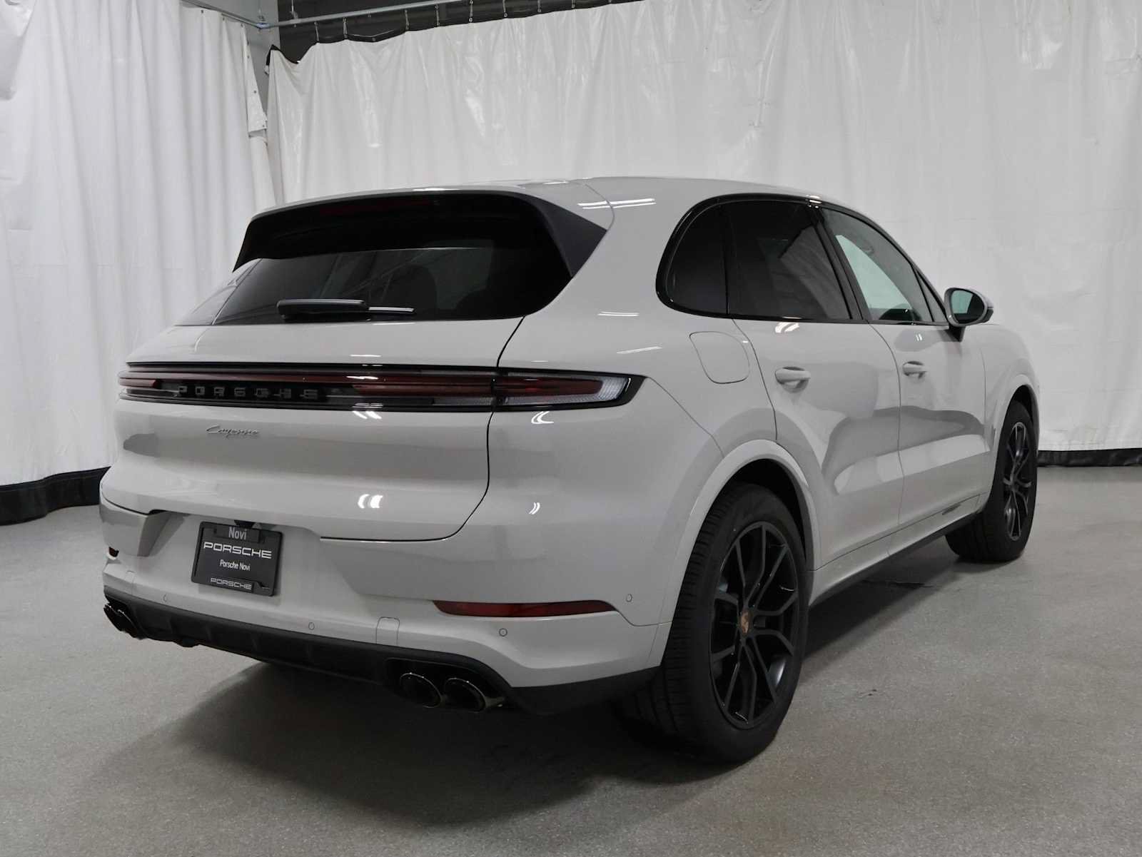 New 2026 Porsche Cayenne AWD/4WD image 9