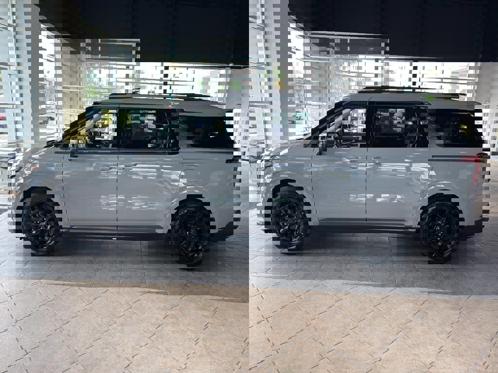 New 2026 Kia Carnival SX w/ SX Dark Edition Package image 4