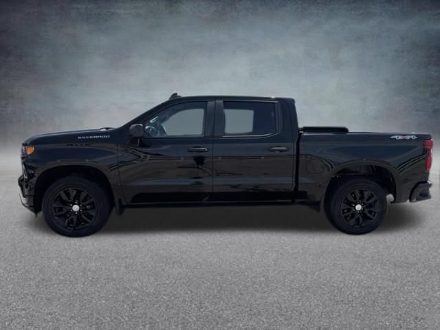 Used 2020 Chevrolet Silverado 1500 Custom w/ Custom Convenience Package AWD/4WD image 11
