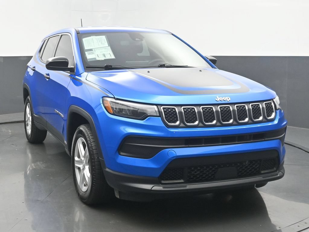 Used 2023 Jeep Compass Sport w/ Mopar Graphics Package AWD/4WD image 8