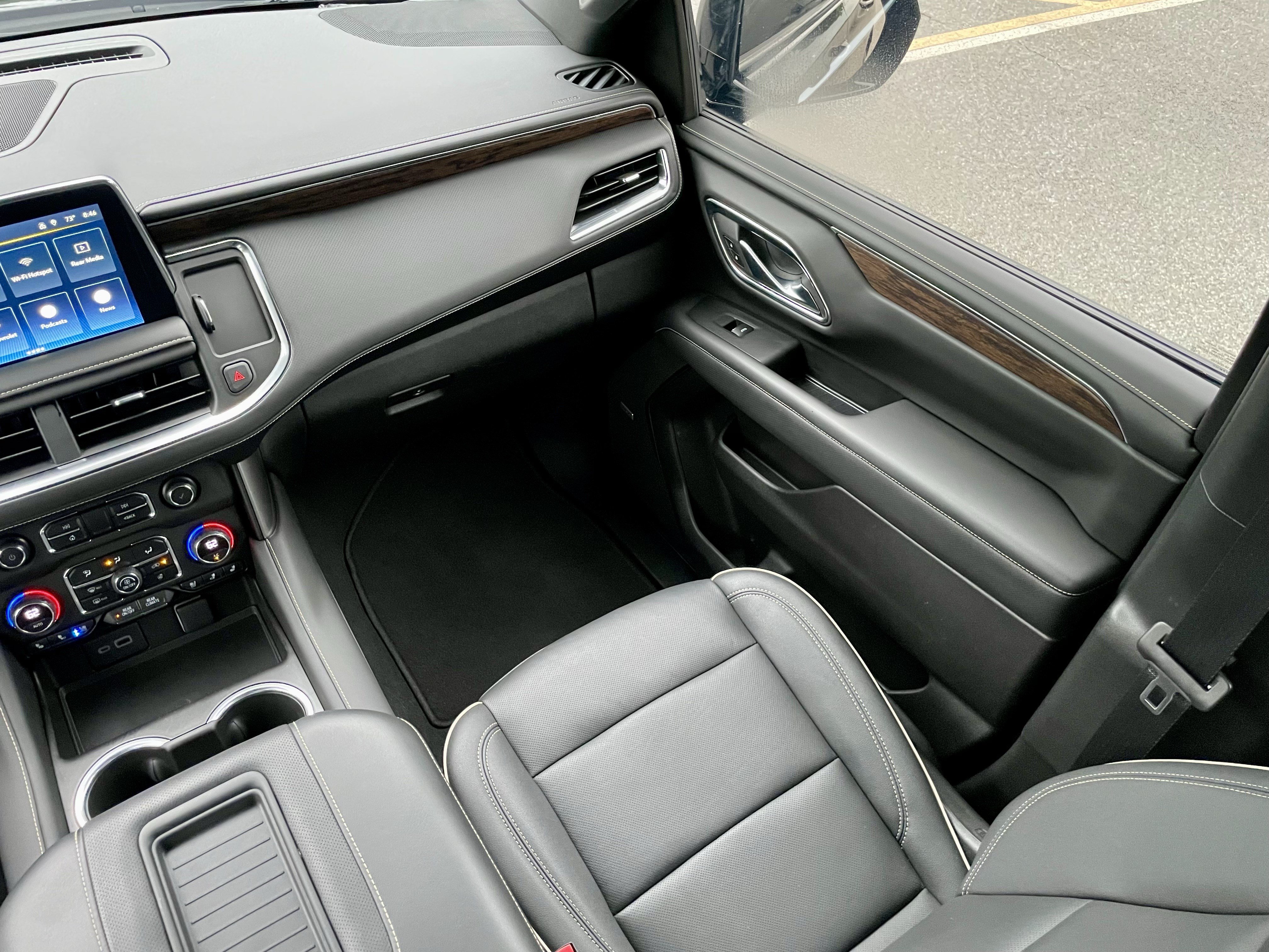 Used 2023 Chevrolet Tahoe Premier w/ Advanced Technology Package AWD/4WD image 18