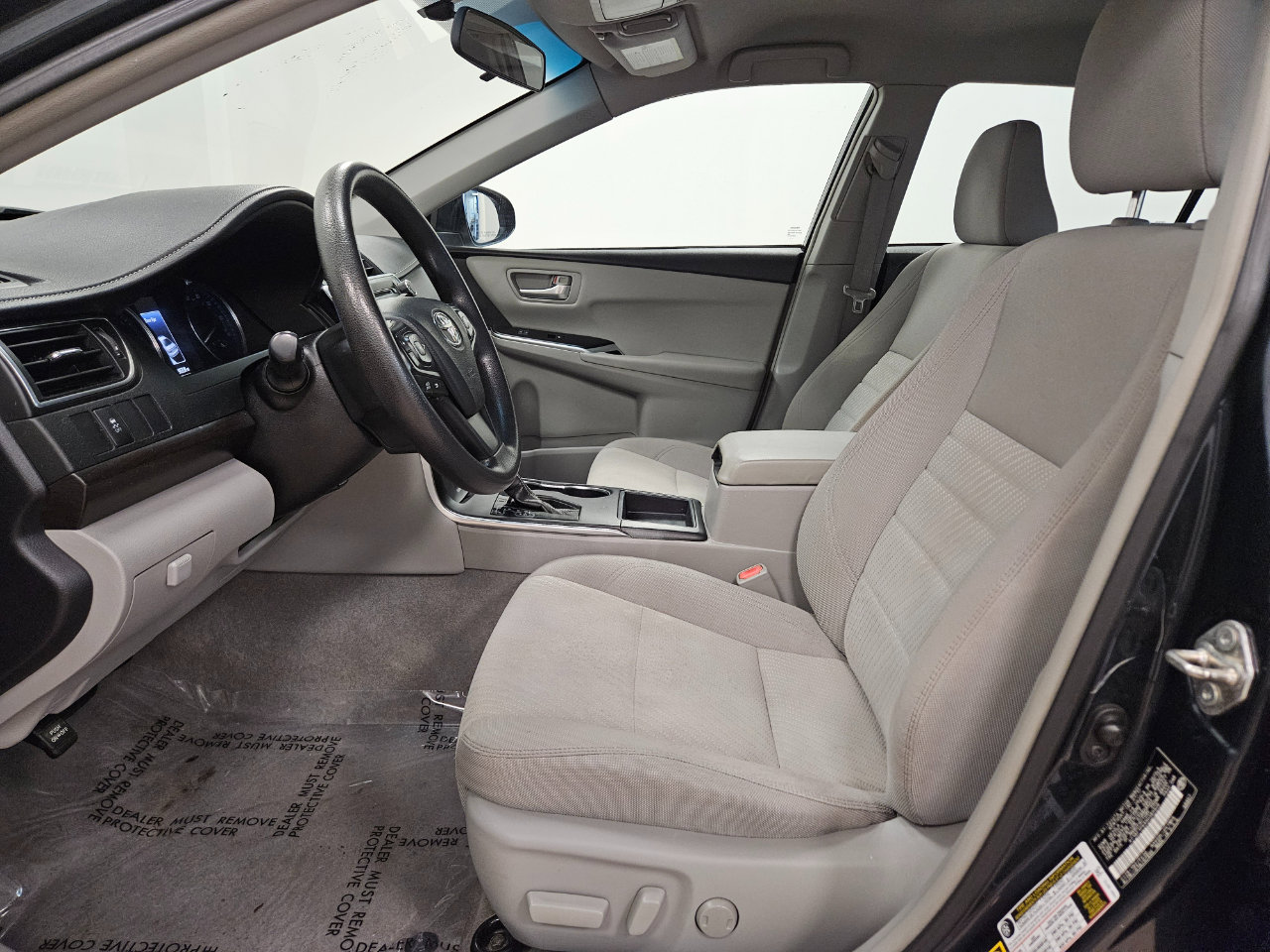 Used 2017 Toyota Camry LE image 22