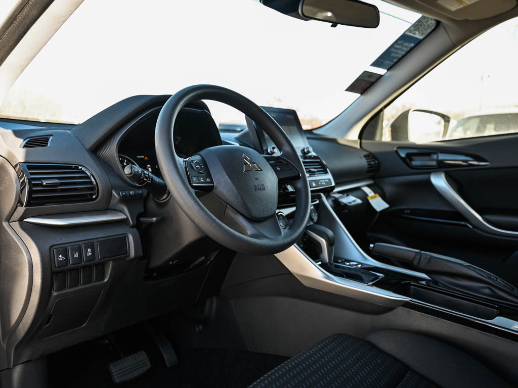 New 2026 Mitsubishi Eclipse Cross LE image 17