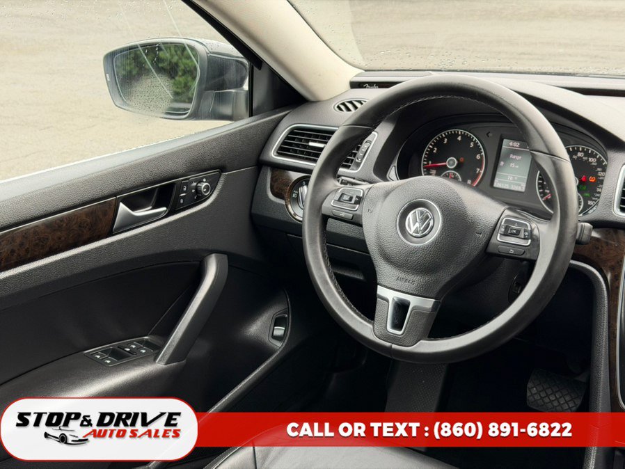 Used 2015 Volkswagen Passat 1.8T SEL Premium FWD image 13