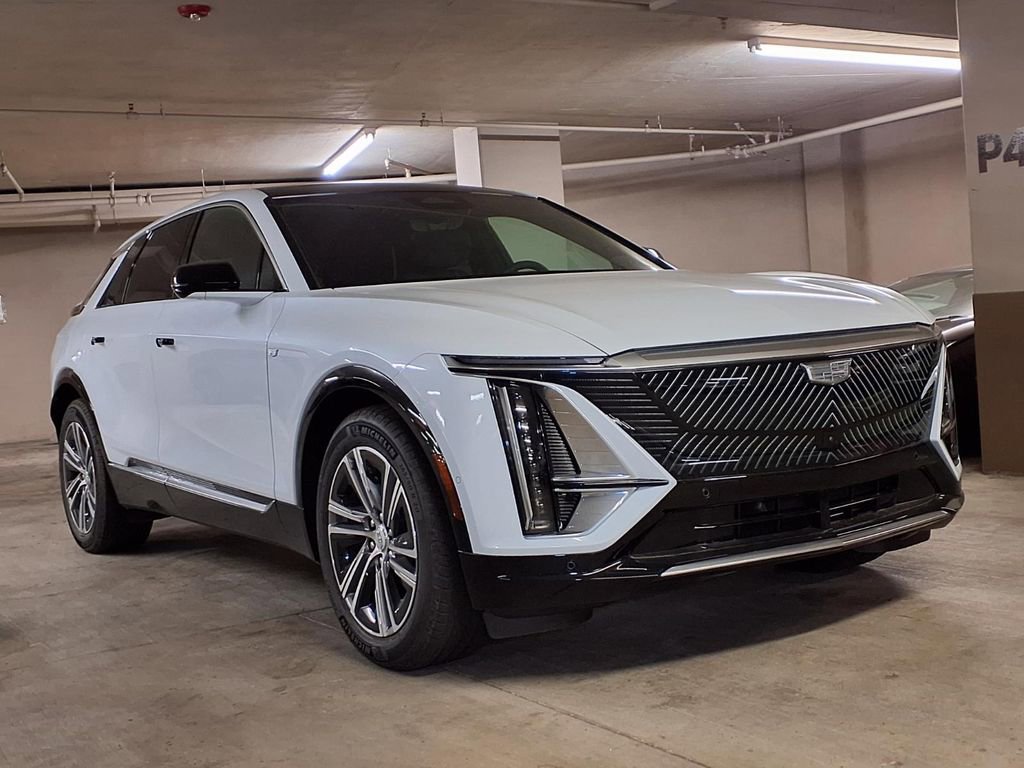New 2026 Cadillac Lyriq Premium Luxury AWD/4WD image 3