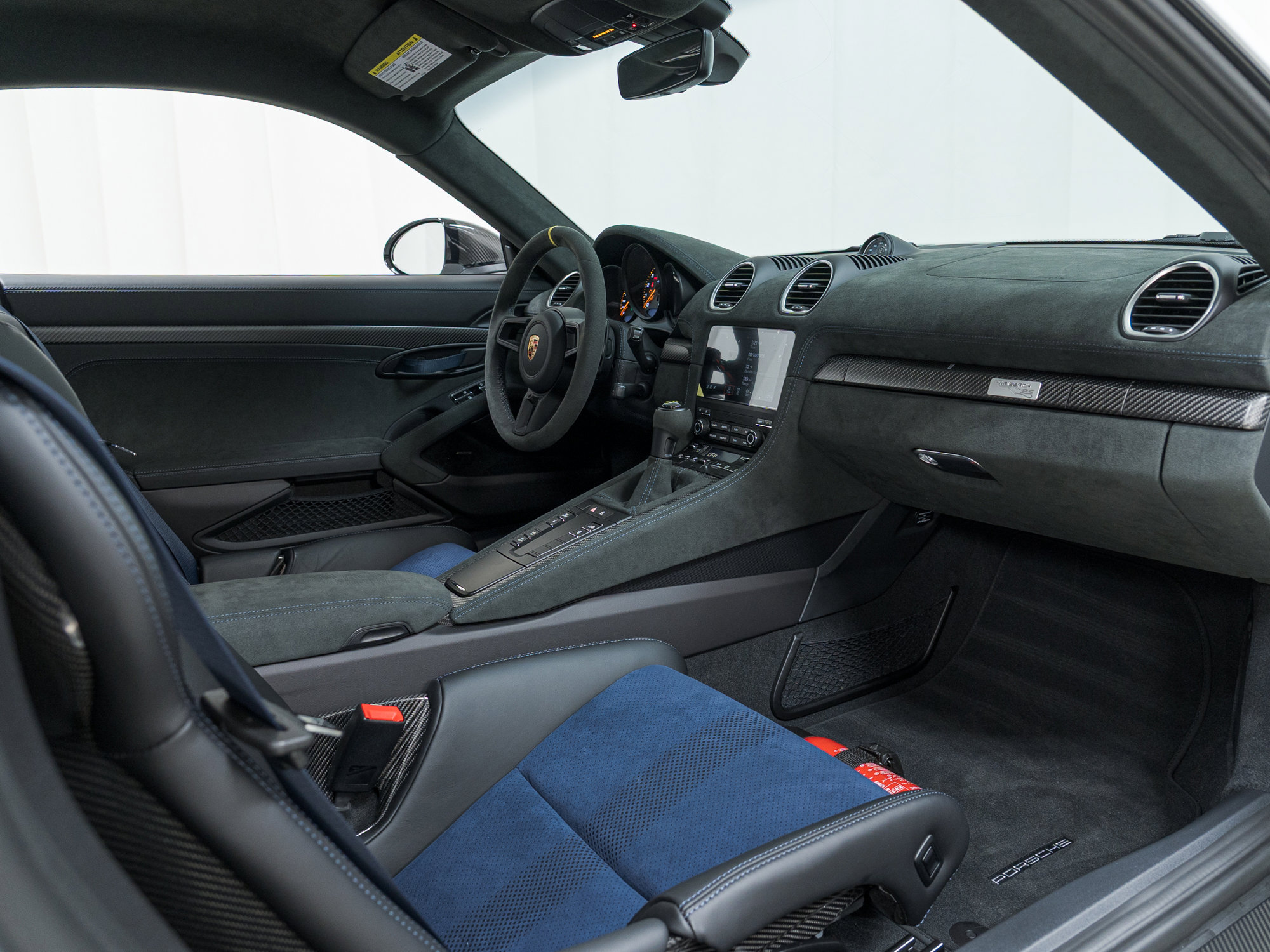 Used 2024 Porsche 718 Cayman GT4 RS image 34