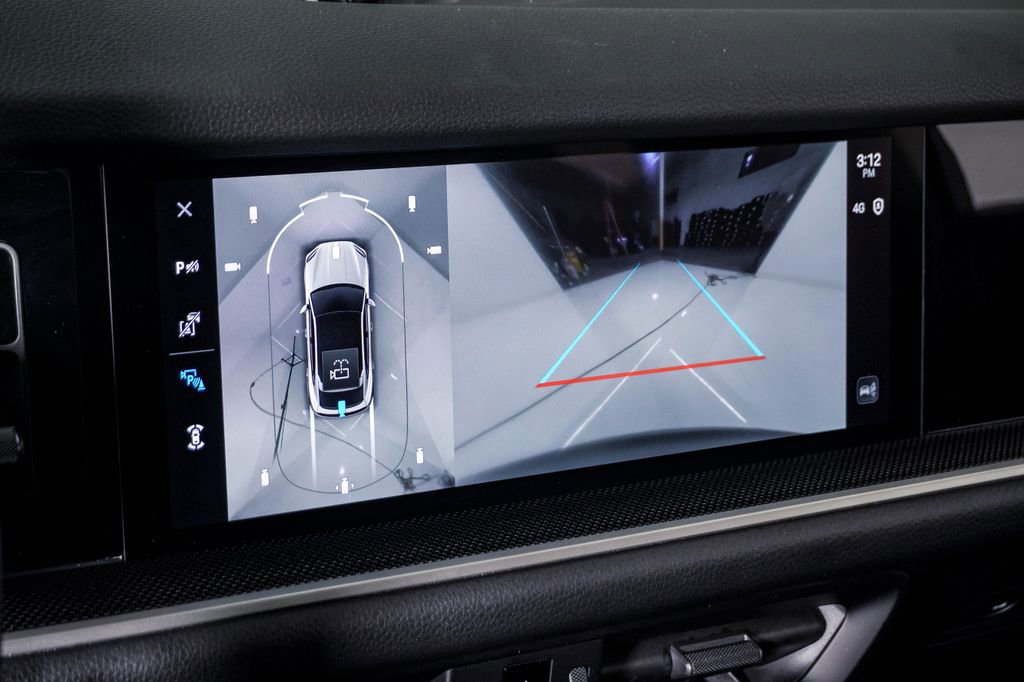 Certified 2025 Porsche Cayenne Coupe image 23