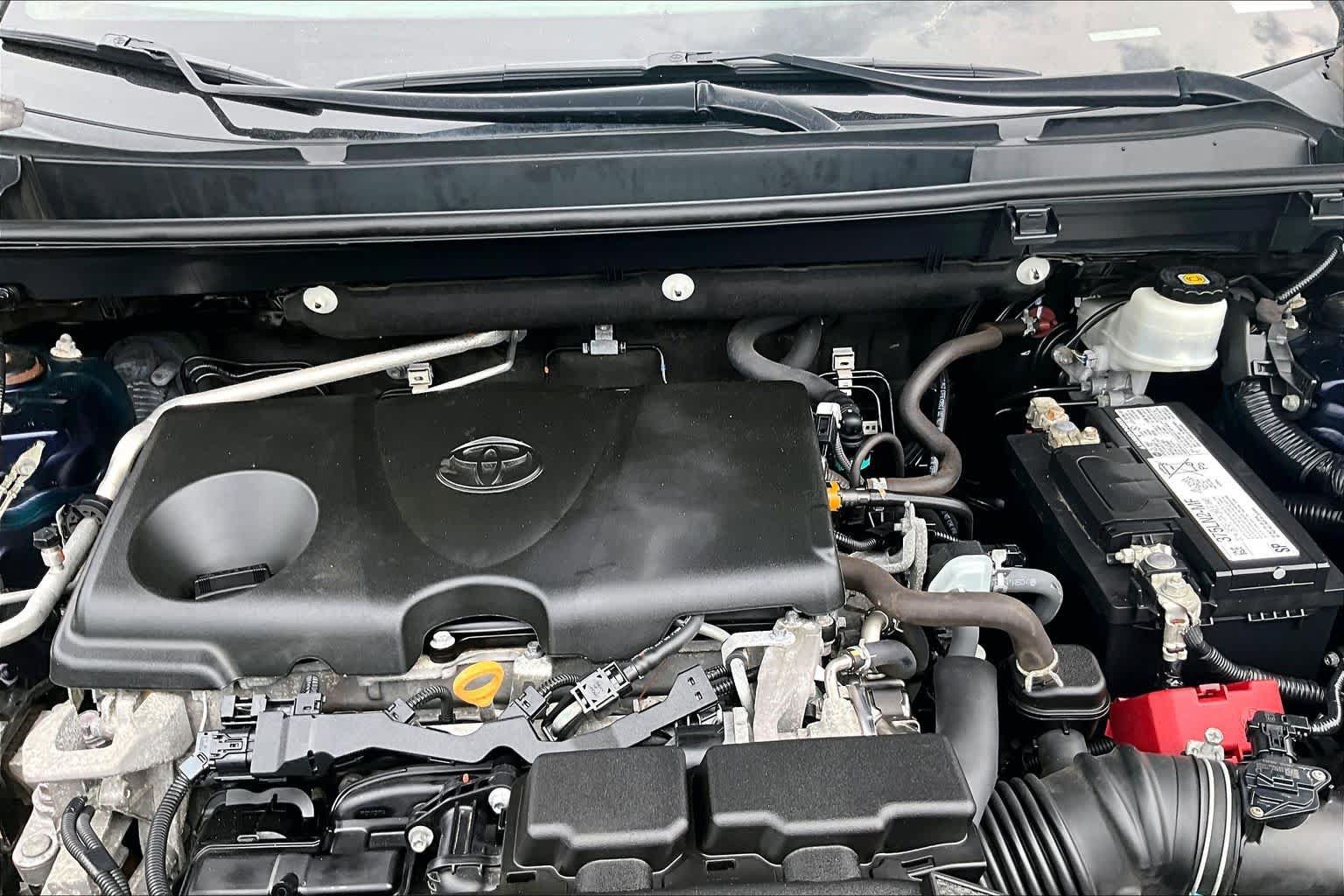 Used 2019 Toyota RAV4 Limited w/ Advanced Technology Package AWD/4WD image 32