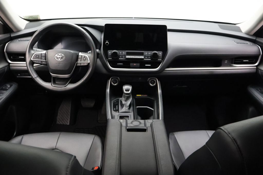 Certified 2025 Toyota Grand Highlander FWD image 24