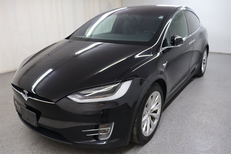 Used 2017 Tesla Model X 100D AWD/4WD image 3