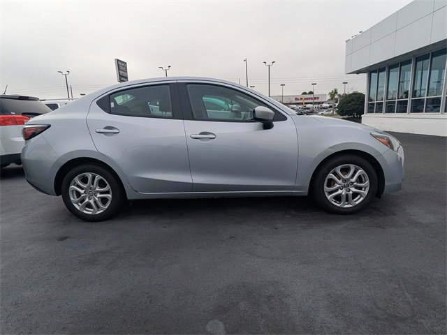 Used 2017 Toyota Yaris iA image 3