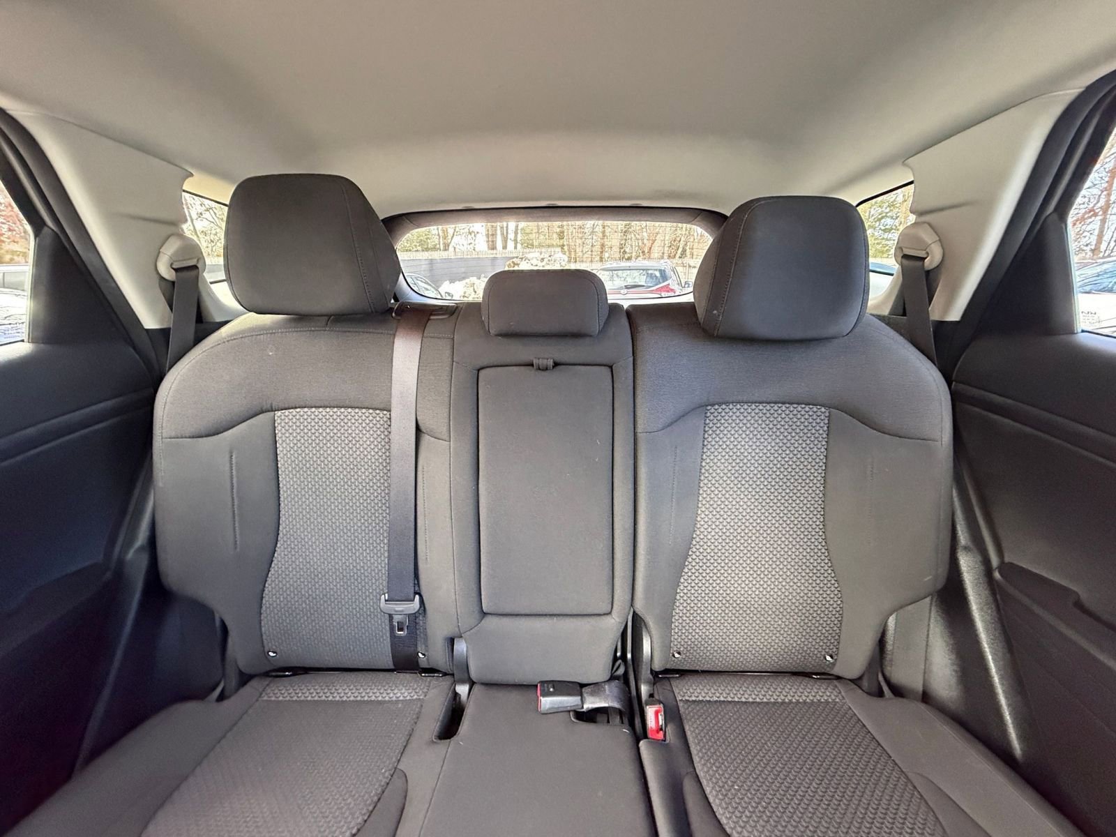 Used 2025 Kia Sportage LX image 37