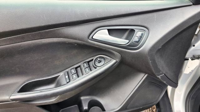 Used 2018 Ford Focus SE image 24