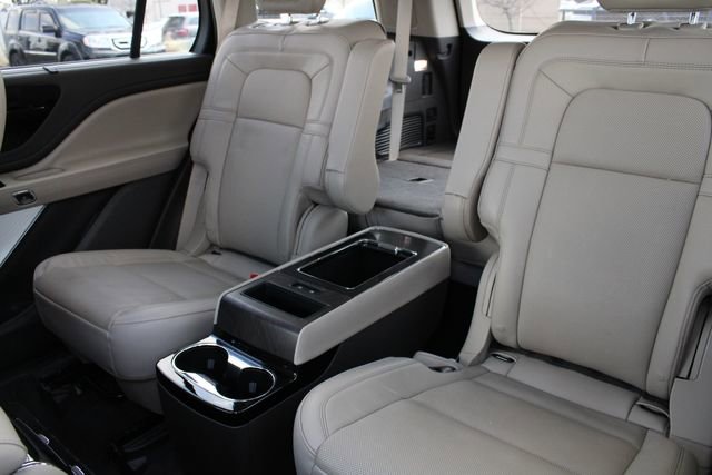 Used 2023 Lincoln Aviator Reserve w/ Equipment Group 201A image 23
