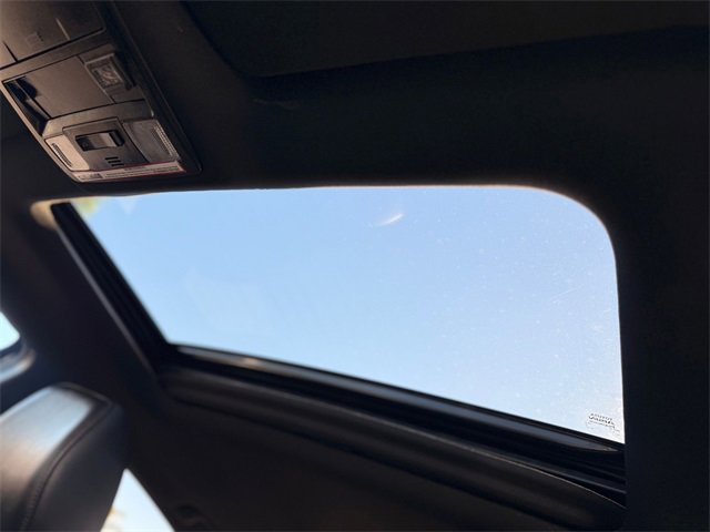 Used 2021 Toyota Tacoma Limited image 16