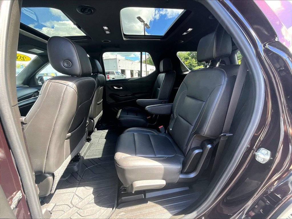 Used 2023 Chevrolet Traverse LT w/ LT Premium Package AWD/4WD image 14