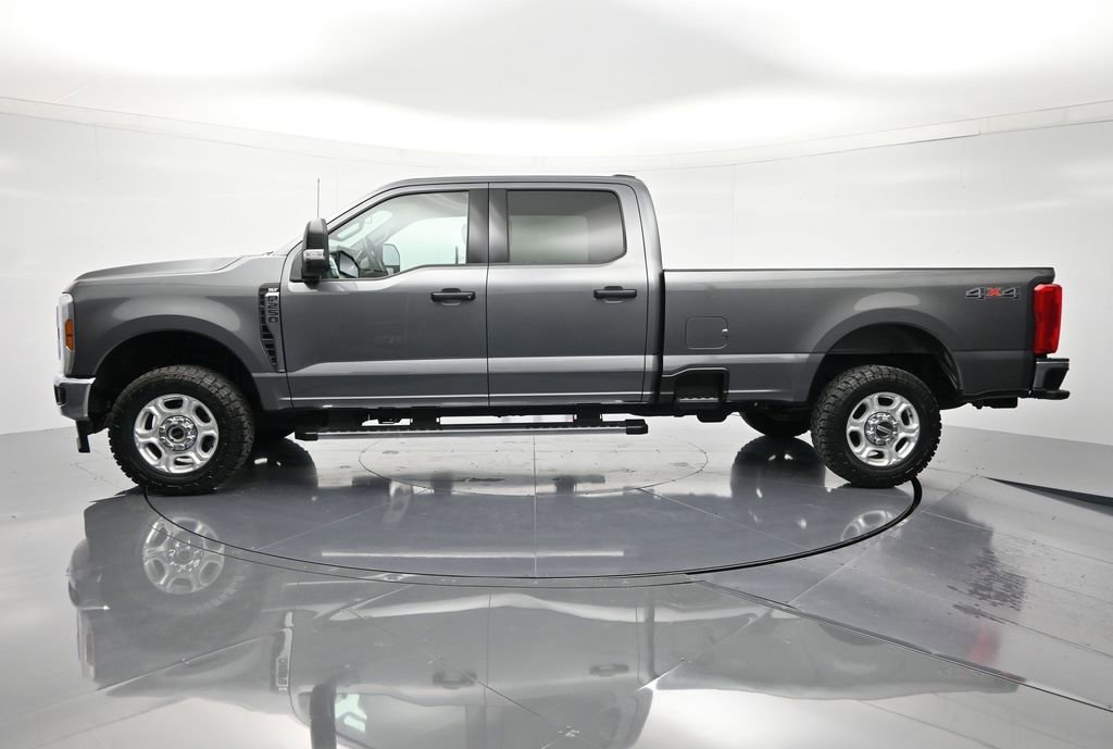 Used 2025 Ford F250 XLT image 9
