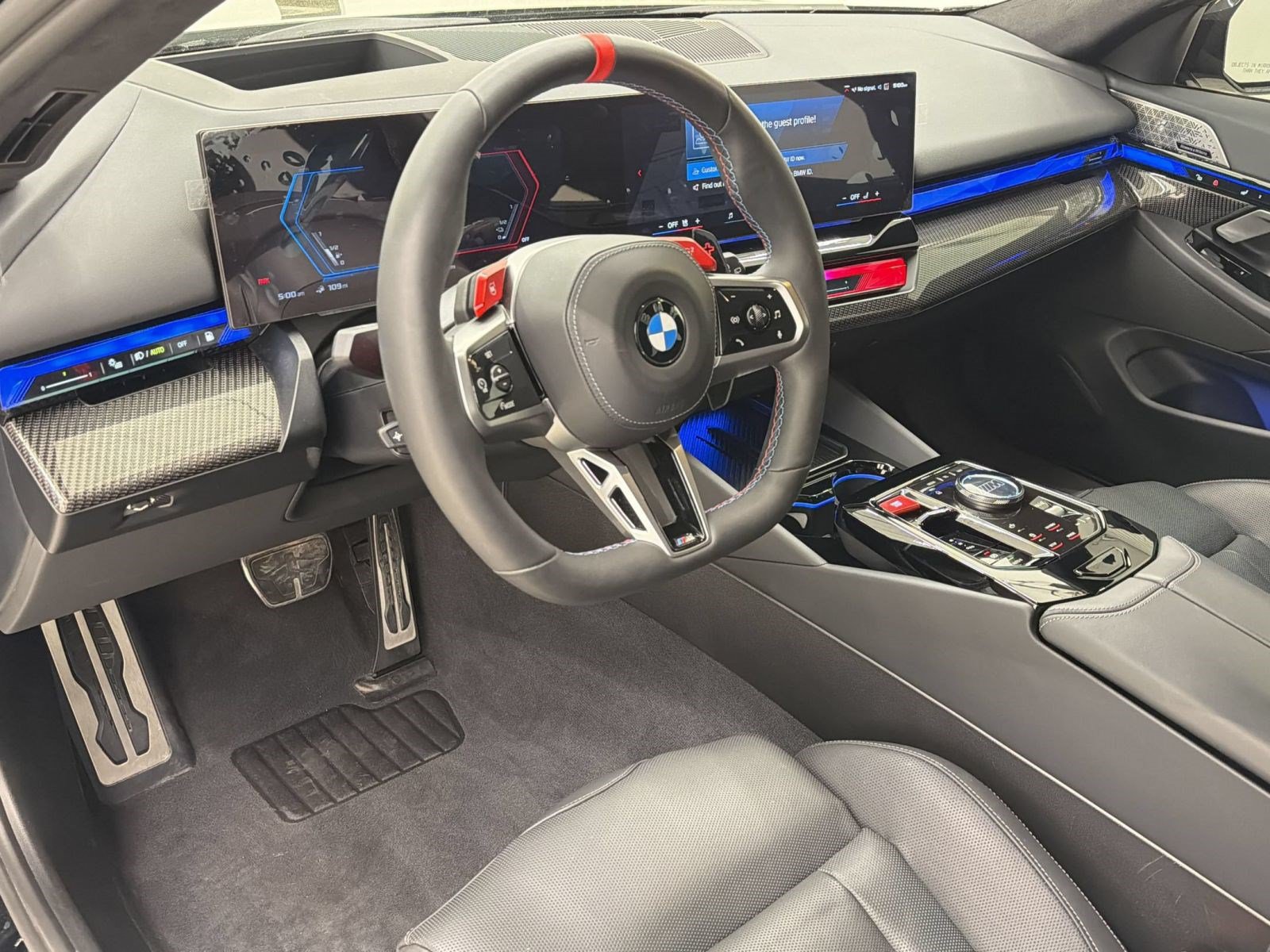 Certified 2025 BMW M5 Touring AWD/4WD image 4