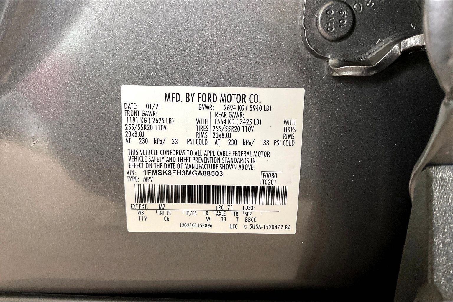 Used 2021 Ford Explorer Limited w/ Equipment Group 301A AWD/4WD image 19