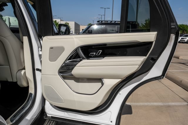New 2026 Land Rover Range Rover Long Wheelbase SE AWD/4WD image 58