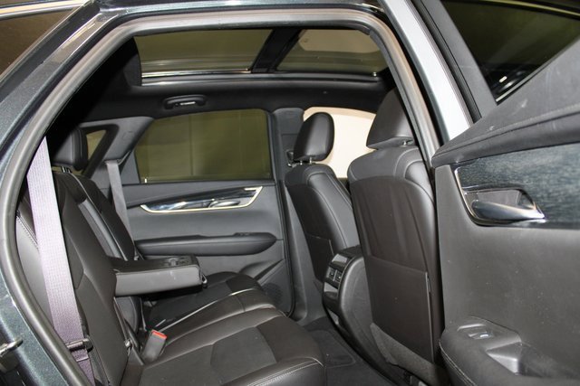 Certified 2022 Cadillac XT5 Premium Luxury image 12