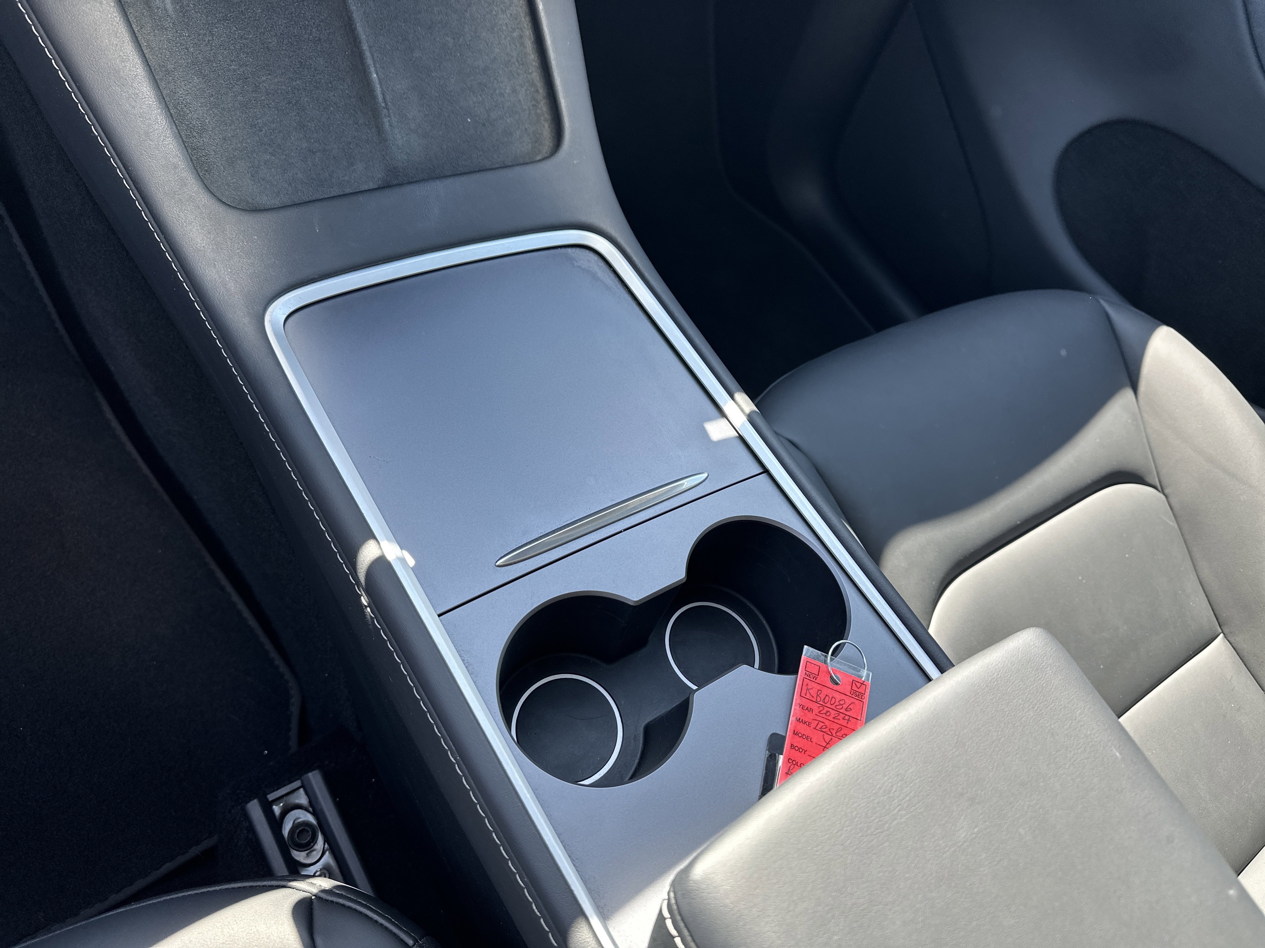 Used 2024 Tesla Model Y Long Range image 28