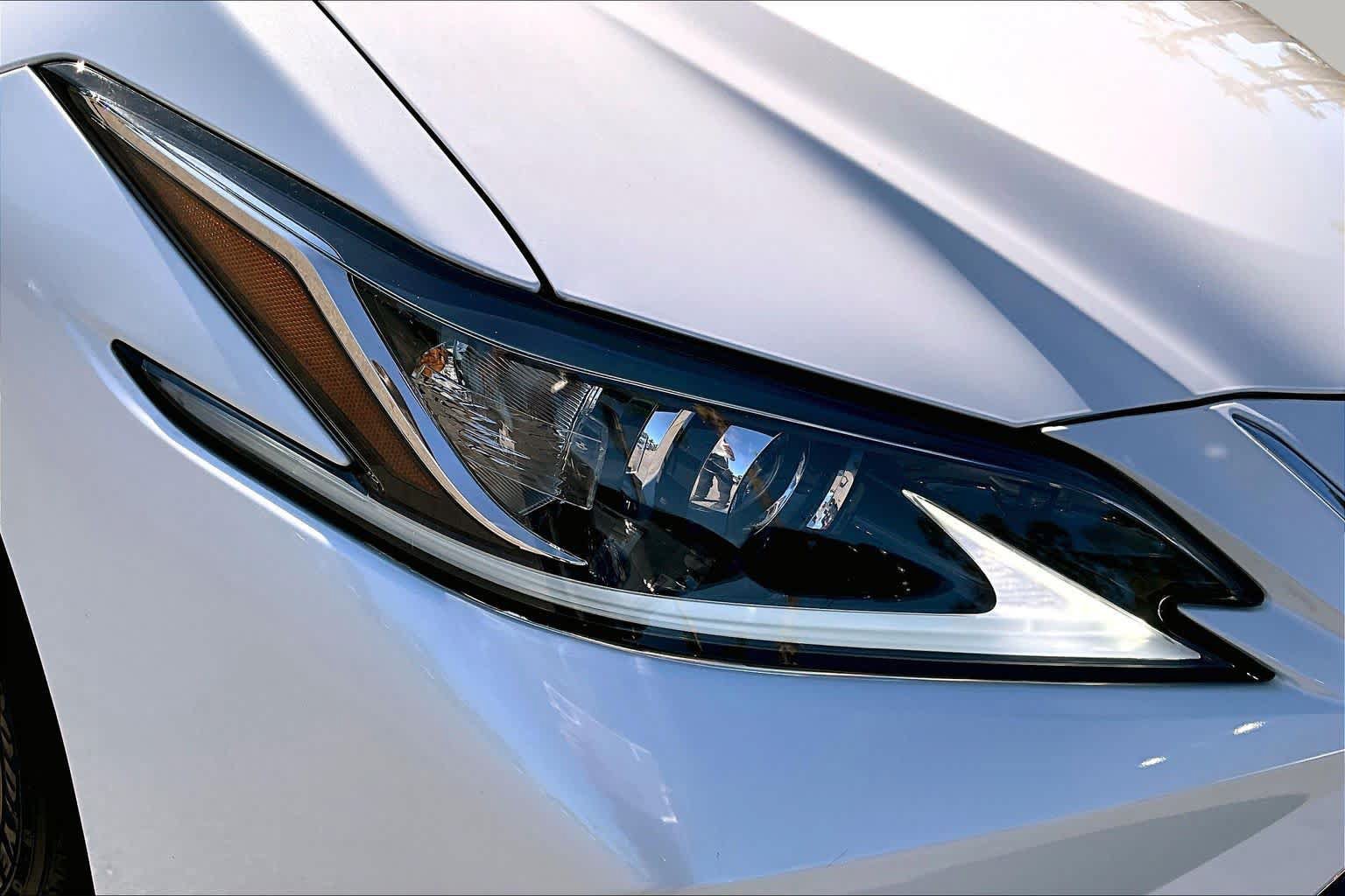 Used 2019 Lexus ES 350 w/ Premium Package FWD image 26