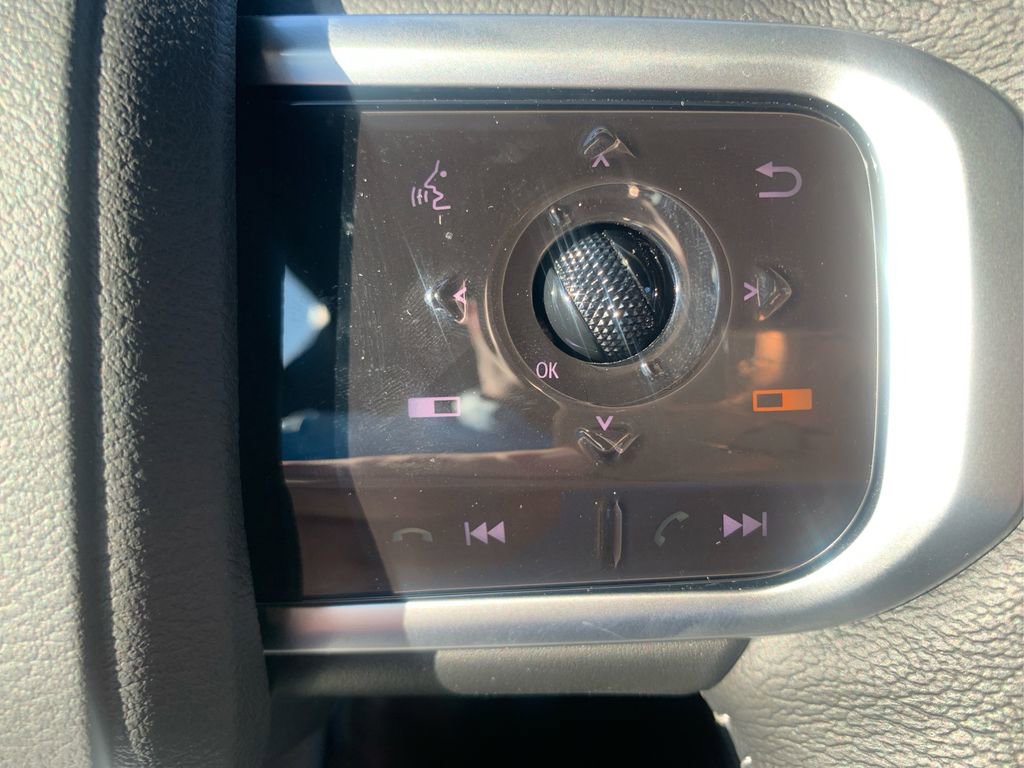 New 2025 Nissan Armada SL w/ Captain's Chari Seat Package image 28