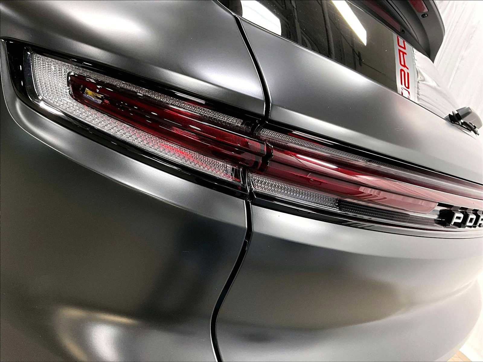 Used 2024 Porsche Cayenne image 35