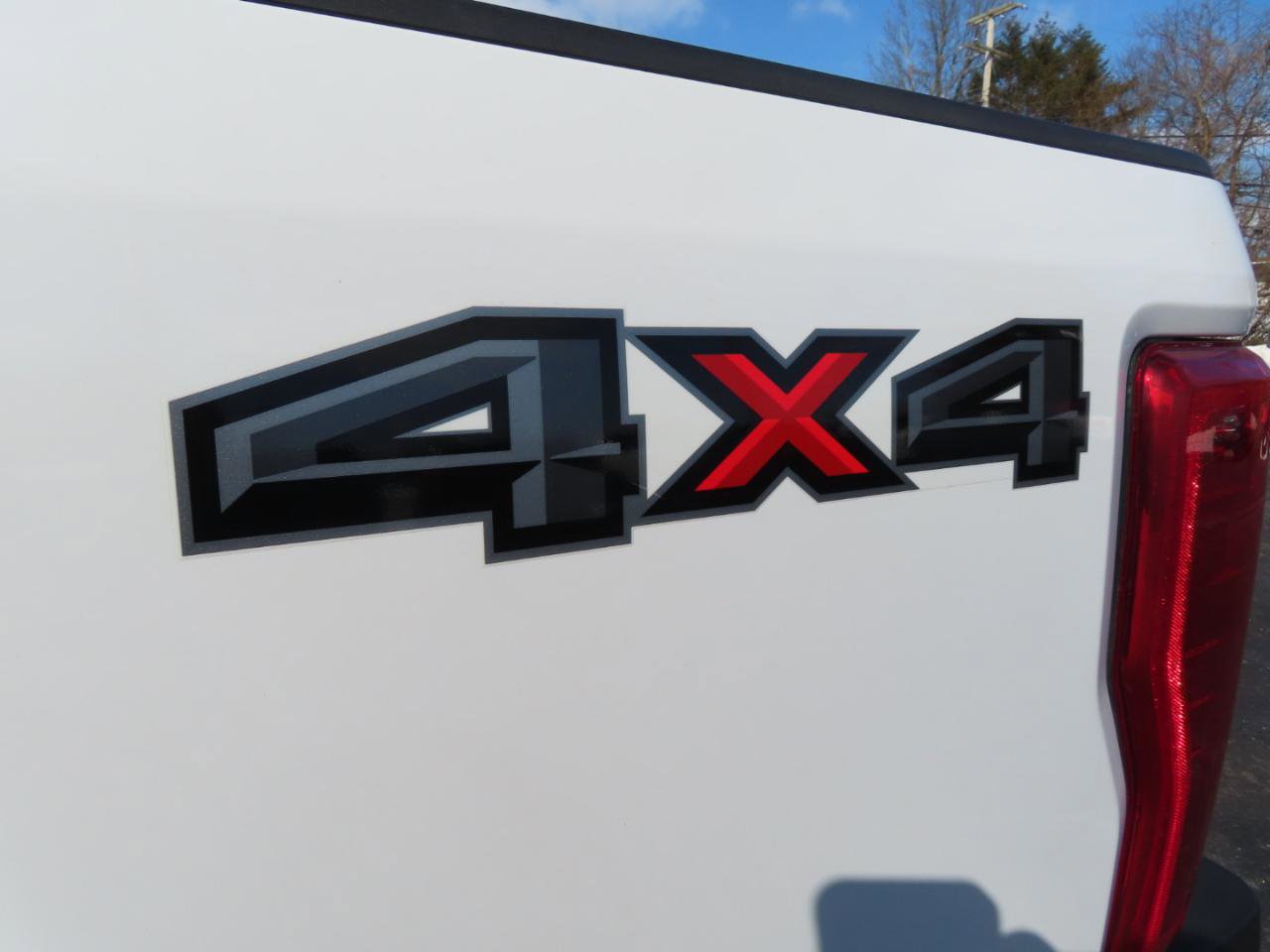 Used 2018 Ford F250 Lariat w/ Camper Package image 16