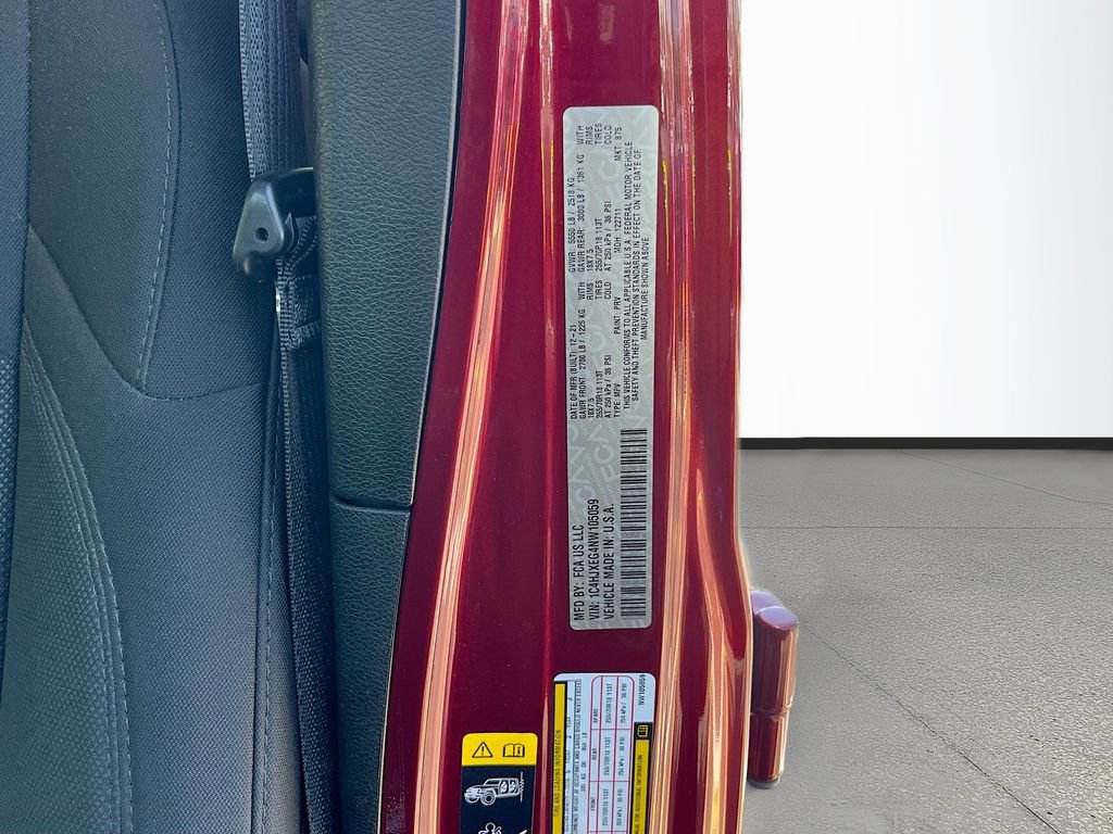 Used 2022 Jeep Wrangler Unlimited Sahara w/ Cold Weather Group AWD/4WD image 30