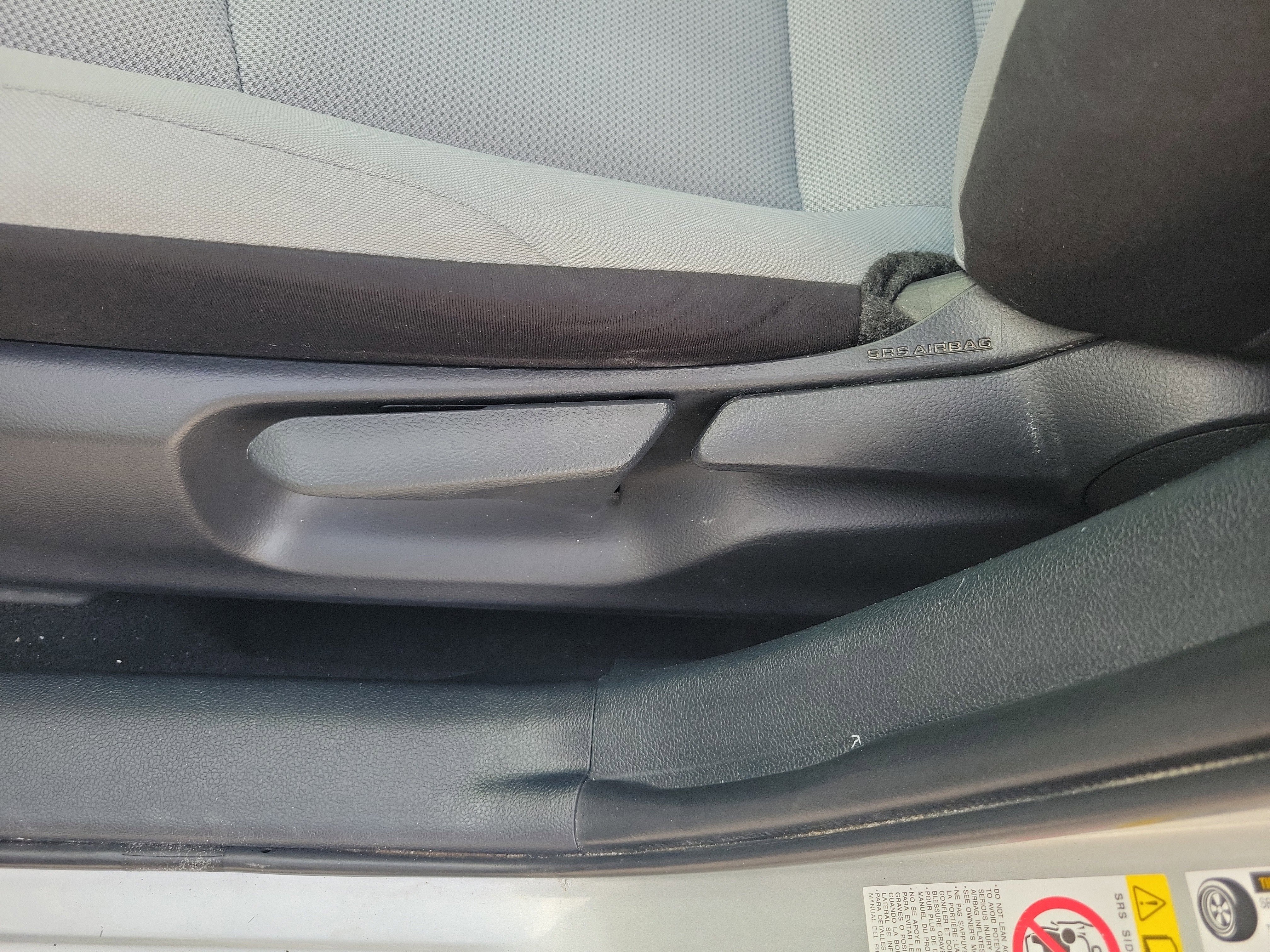 Used 2019 Toyota Prius L Eco FWD image 22