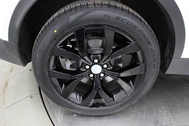 Used 2023 Land Rover Discovery Sport SE image 46