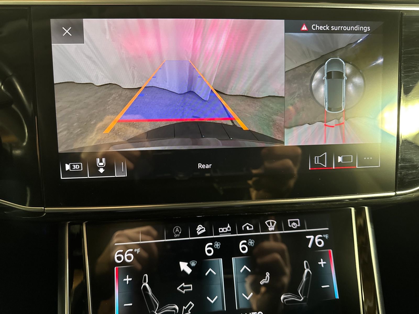 Used 2020 Audi Q8 Prestige w/ Prestige Package image 18