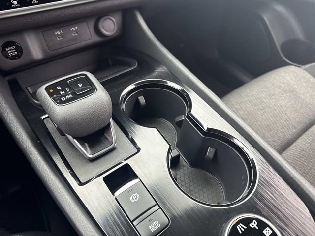 Used 2025 Nissan Rogue SV image 26