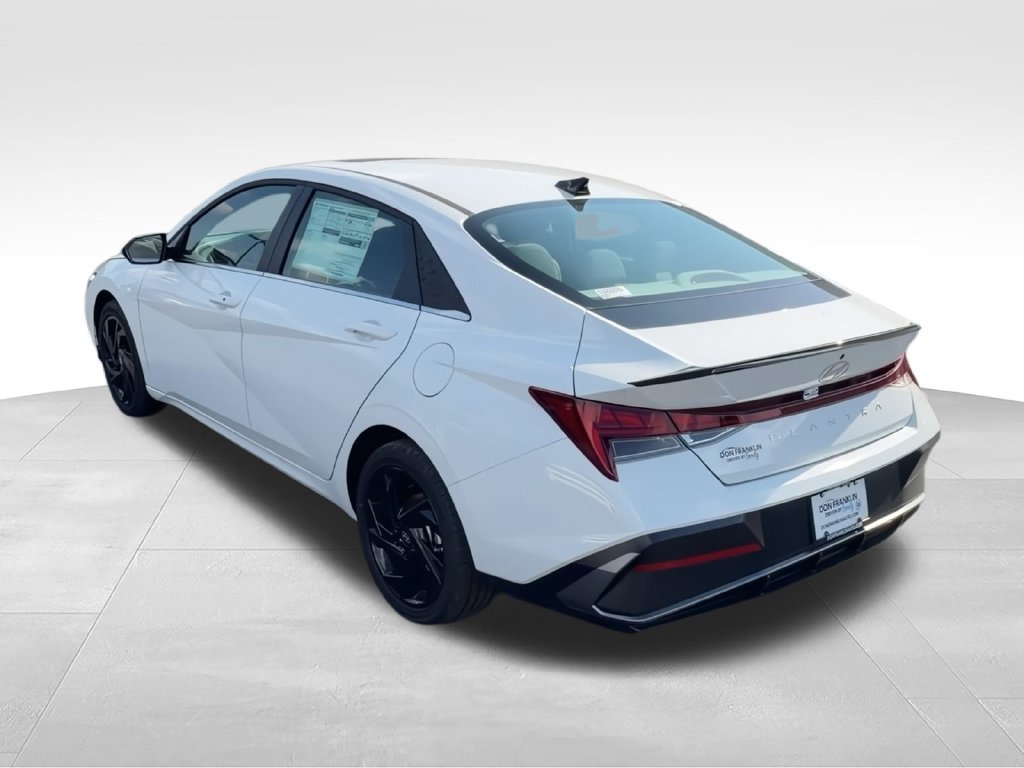 New 2026 Hyundai Elantra SEL Sport Premium FWD image 6