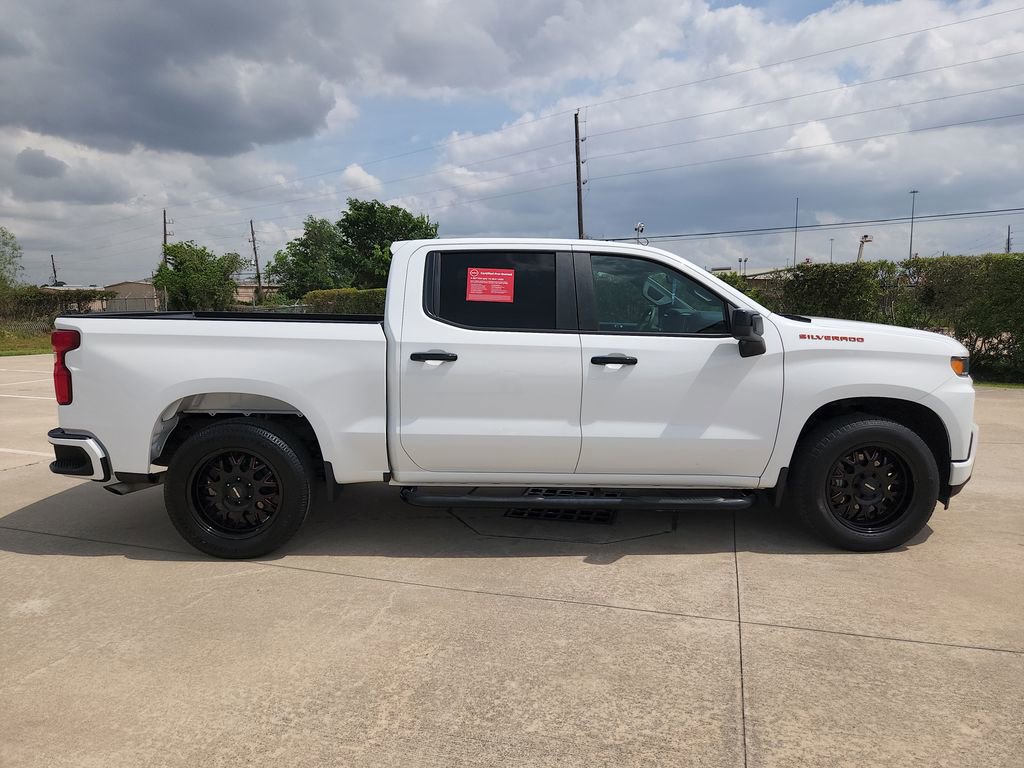 Used 2020 Chevrolet Silverado 1500 Custom w/ Custom Value Package image 4