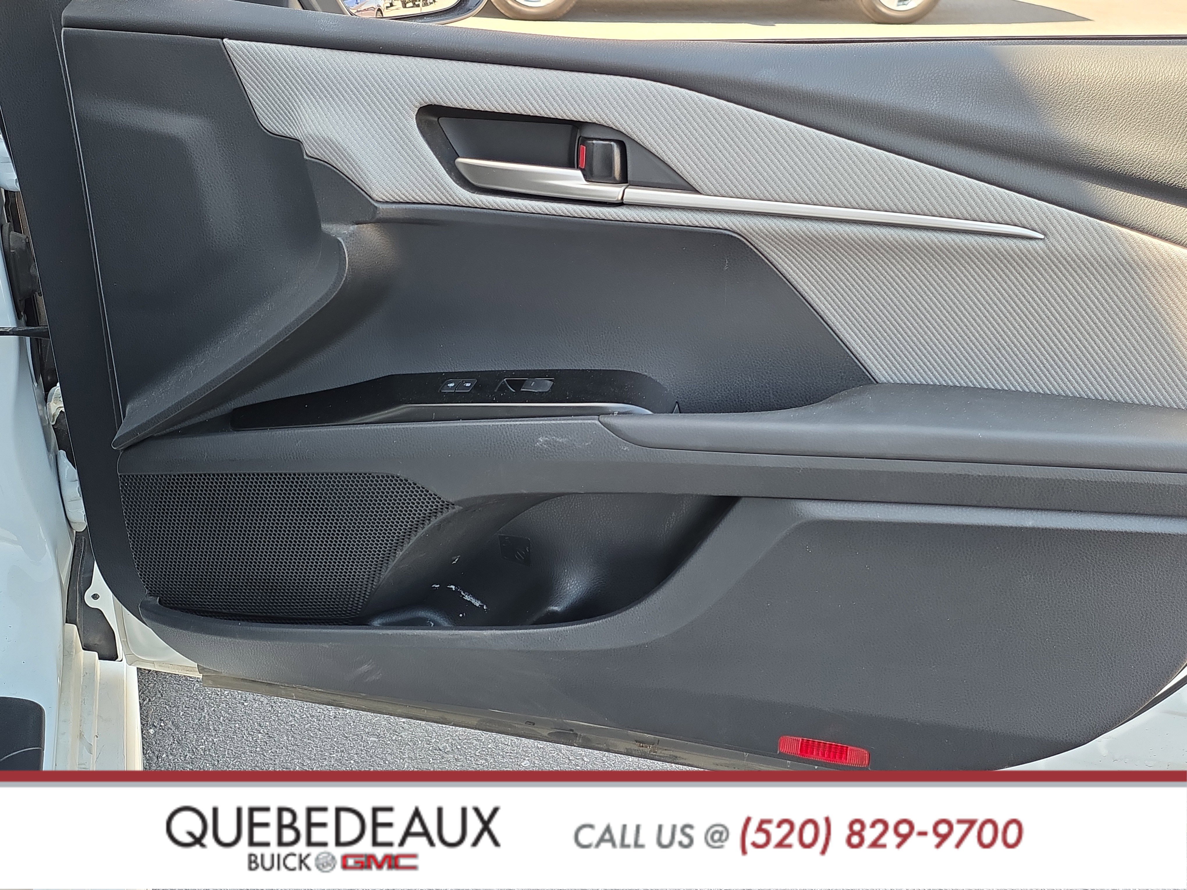 Used 2025 Toyota Camry SE w/ Convenience Package FWD image 27