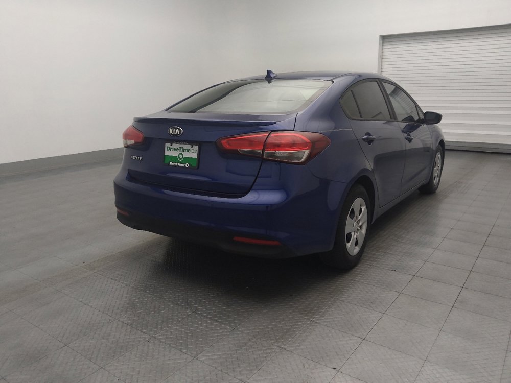 Used 2017 Kia Forte LX image 9