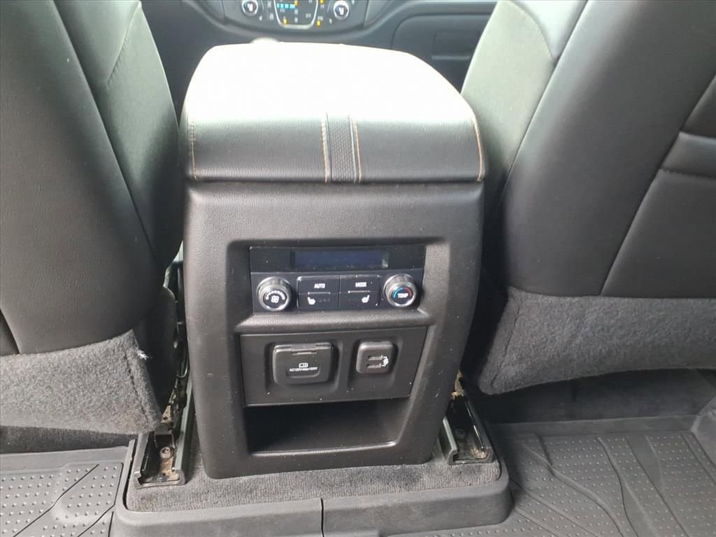 Used 2021 Chevrolet Traverse Premier FWD image 25