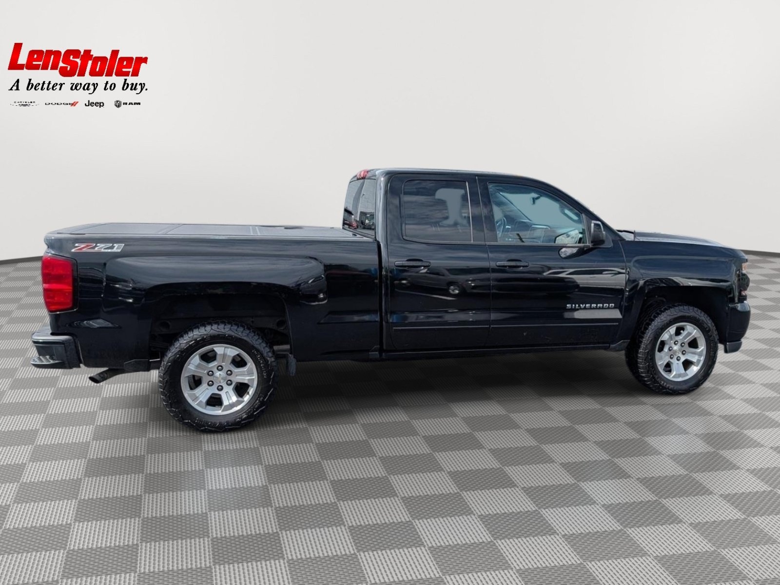 Used 2017 Chevrolet Silverado 1500 LT AWD/4WD image 6
