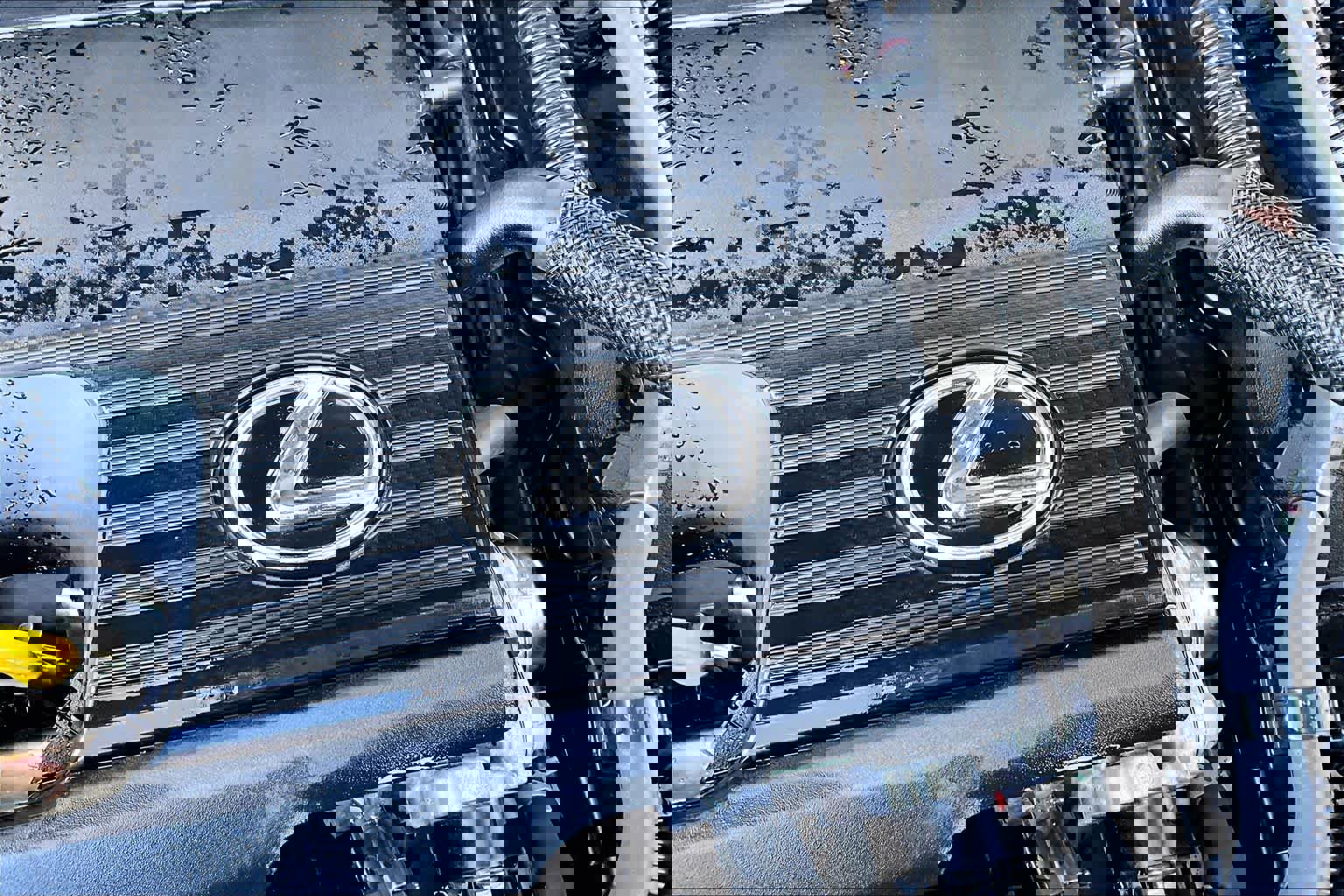 Used 2025 Lexus RX 450h Luxury w/ Convenience Package image 32