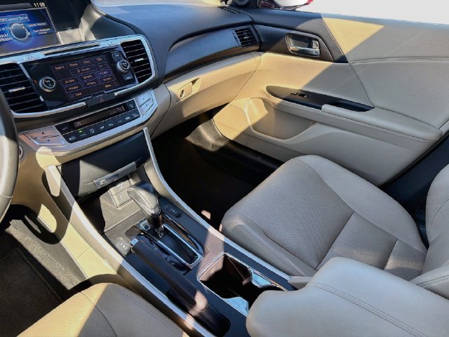 Used 2015 Honda Accord EX-L image 21