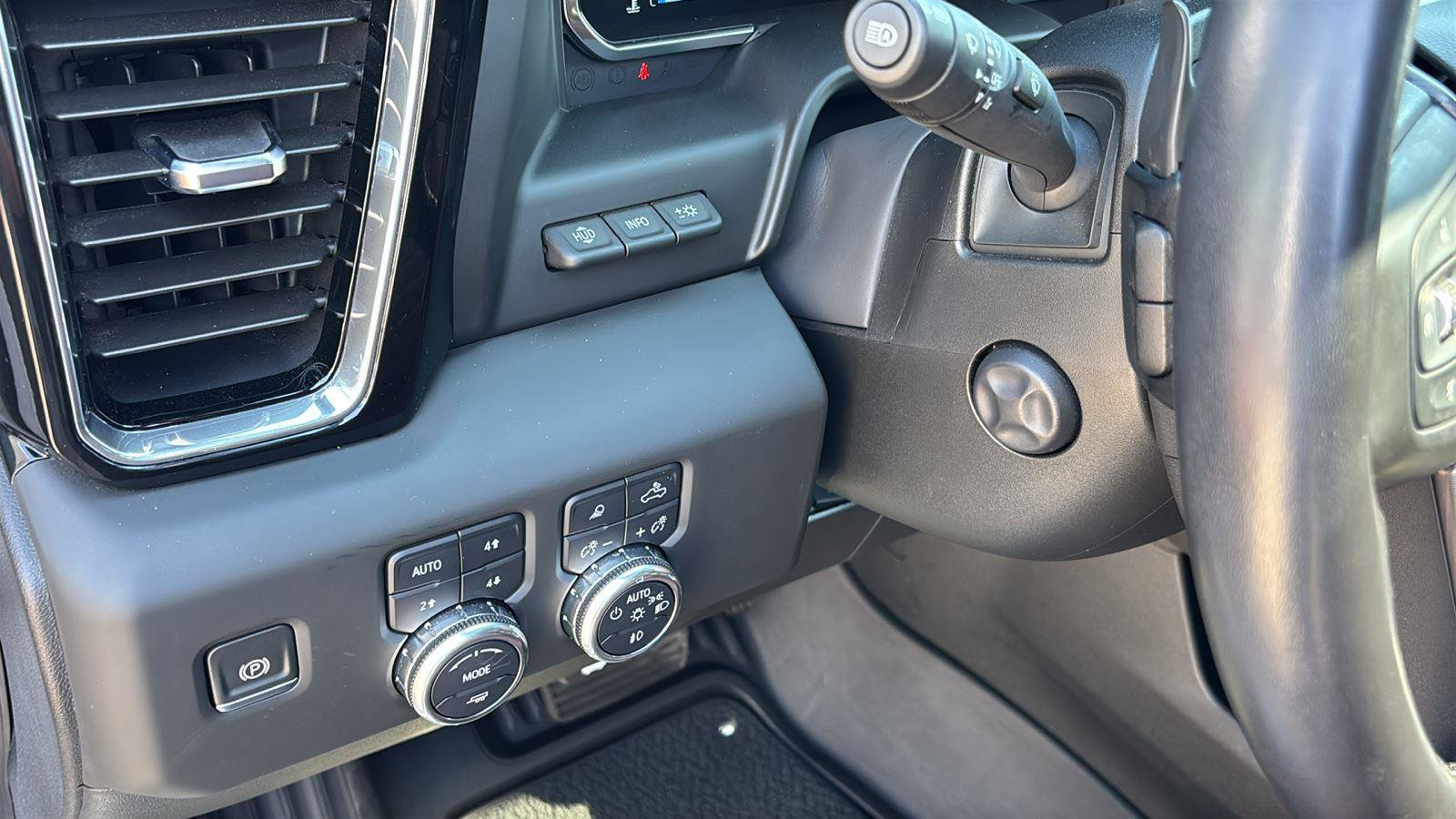 Certified 2024 GMC Sierra 1500 Denali Ultimate image 27