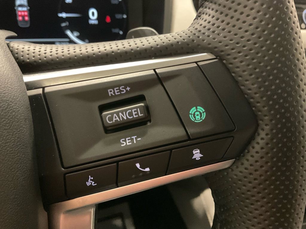 Used 2025 Mitsubishi Outlander AWD image 15